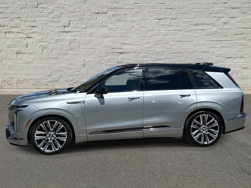 Used 2026 CADILLAC VISTIQ Platinum SUV