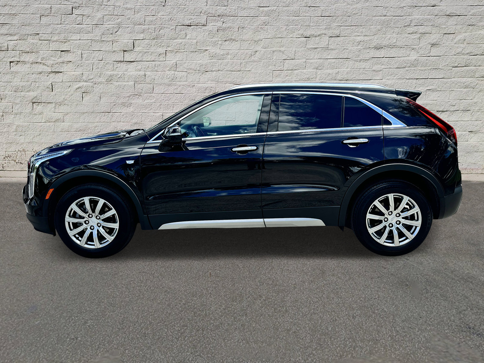 Used 2023 Cadillac XT4 Premium Luxury with VIN 1GYFZCR4XPF130019 for sale in Saint Augustine, FL