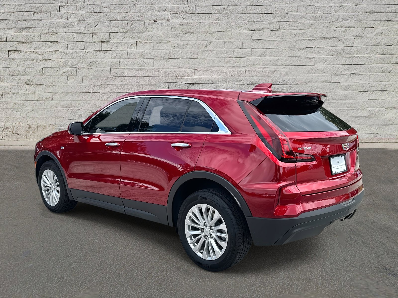 2024 Cadillac XT4 Luxury photo 3