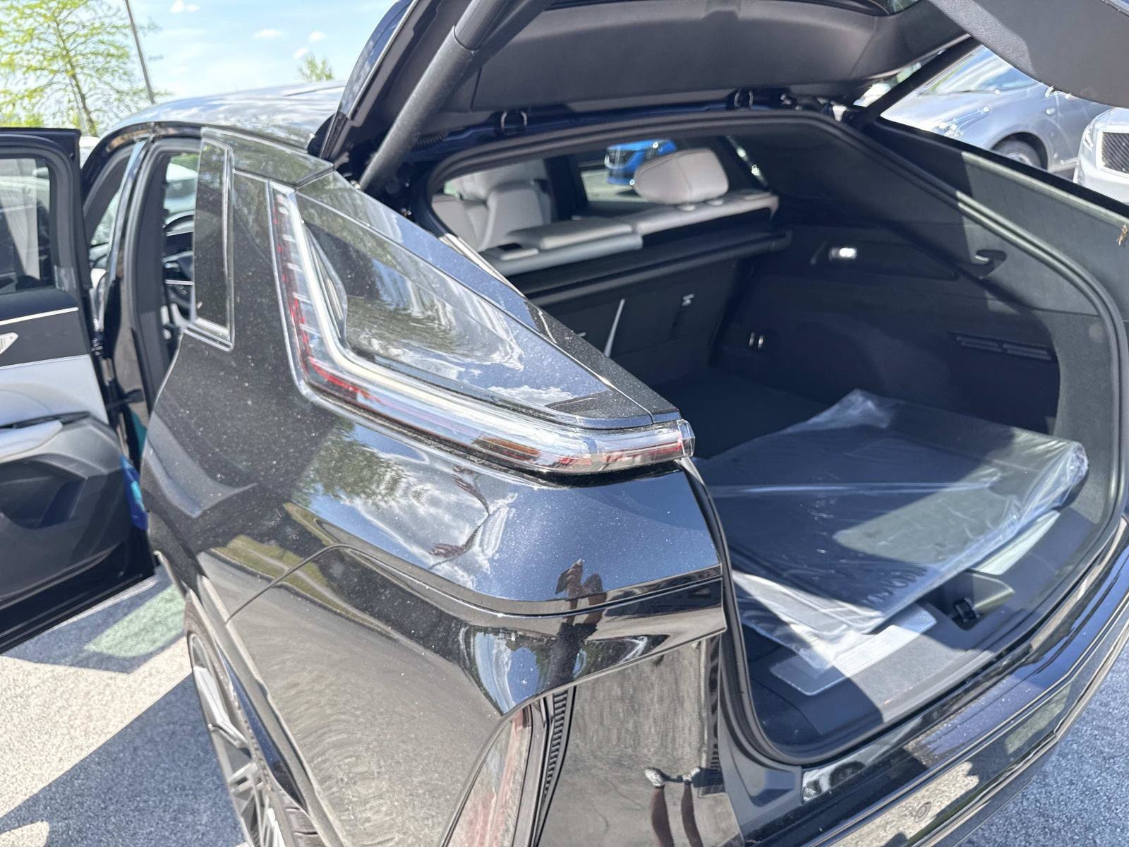 2026 Cadillac LYRIQ Signature Sport - Photo 11