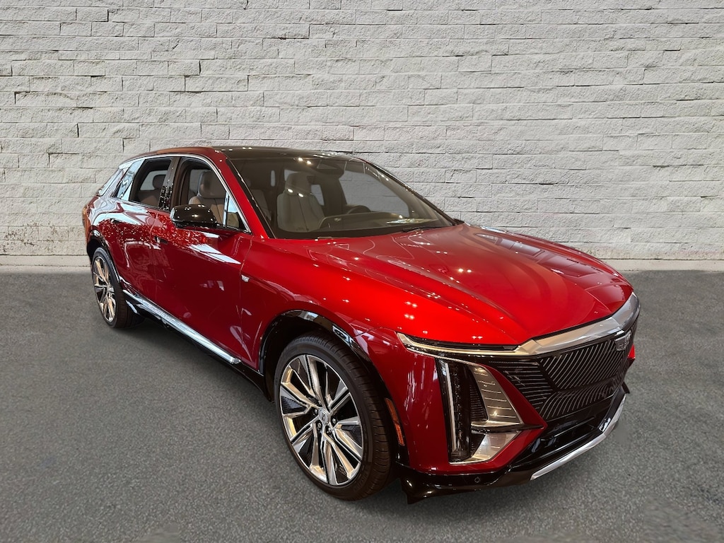 New 2025 CADILLAC LYRIQ Luxury 3 SUV