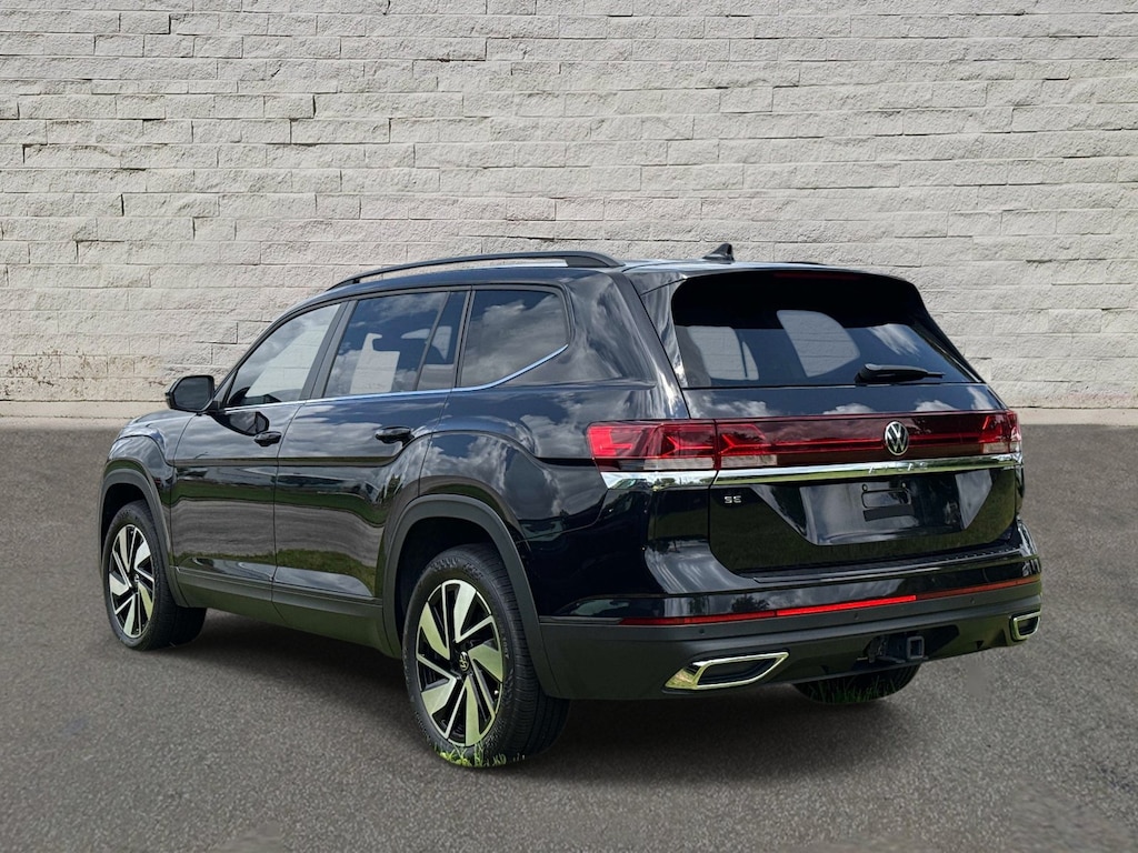 Used 2024 Volkswagen Atlas 2.0T SE w/Technology SUV