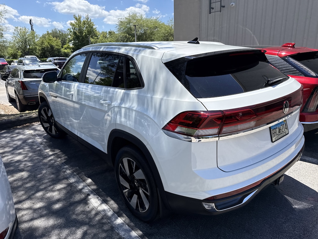 Used 2024 Volkswagen Atlas Cross Sport 2.0T SE w/Technology SUV