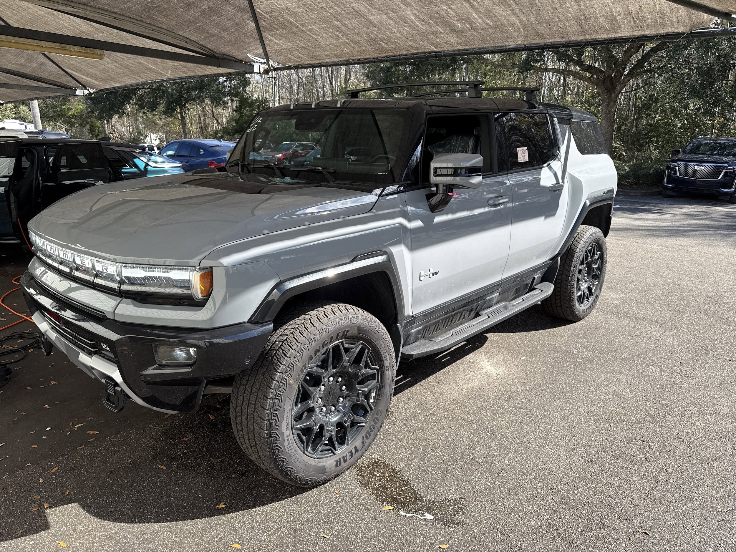 2025 GMC Hummer EV 2X's photo
