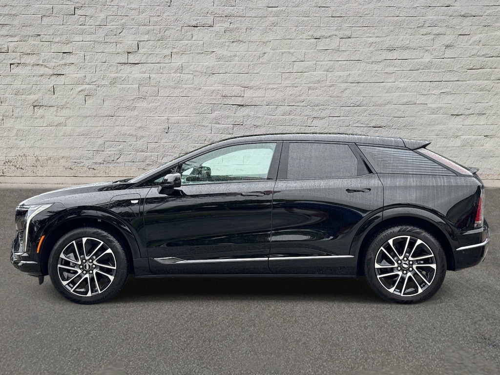 New 2026 CADILLAC OPTIQ Sport SUV
