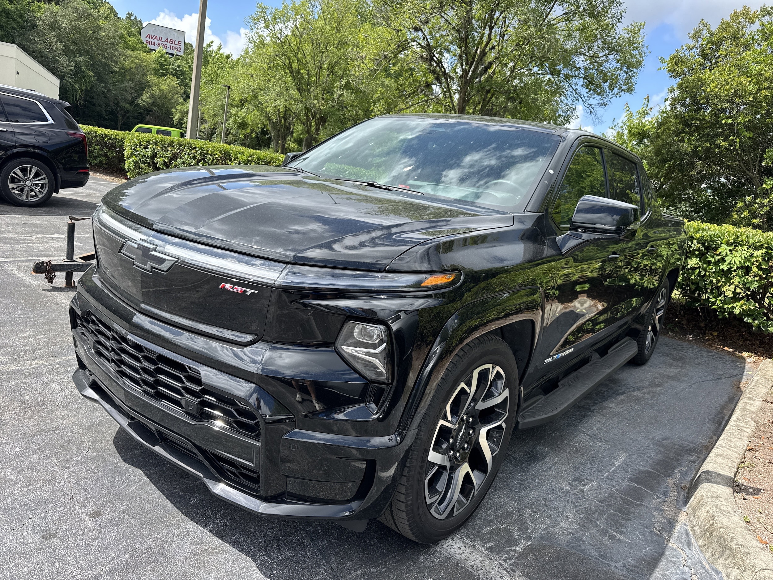 2025 Chevrolet Silverado EV RST Max Range's photo