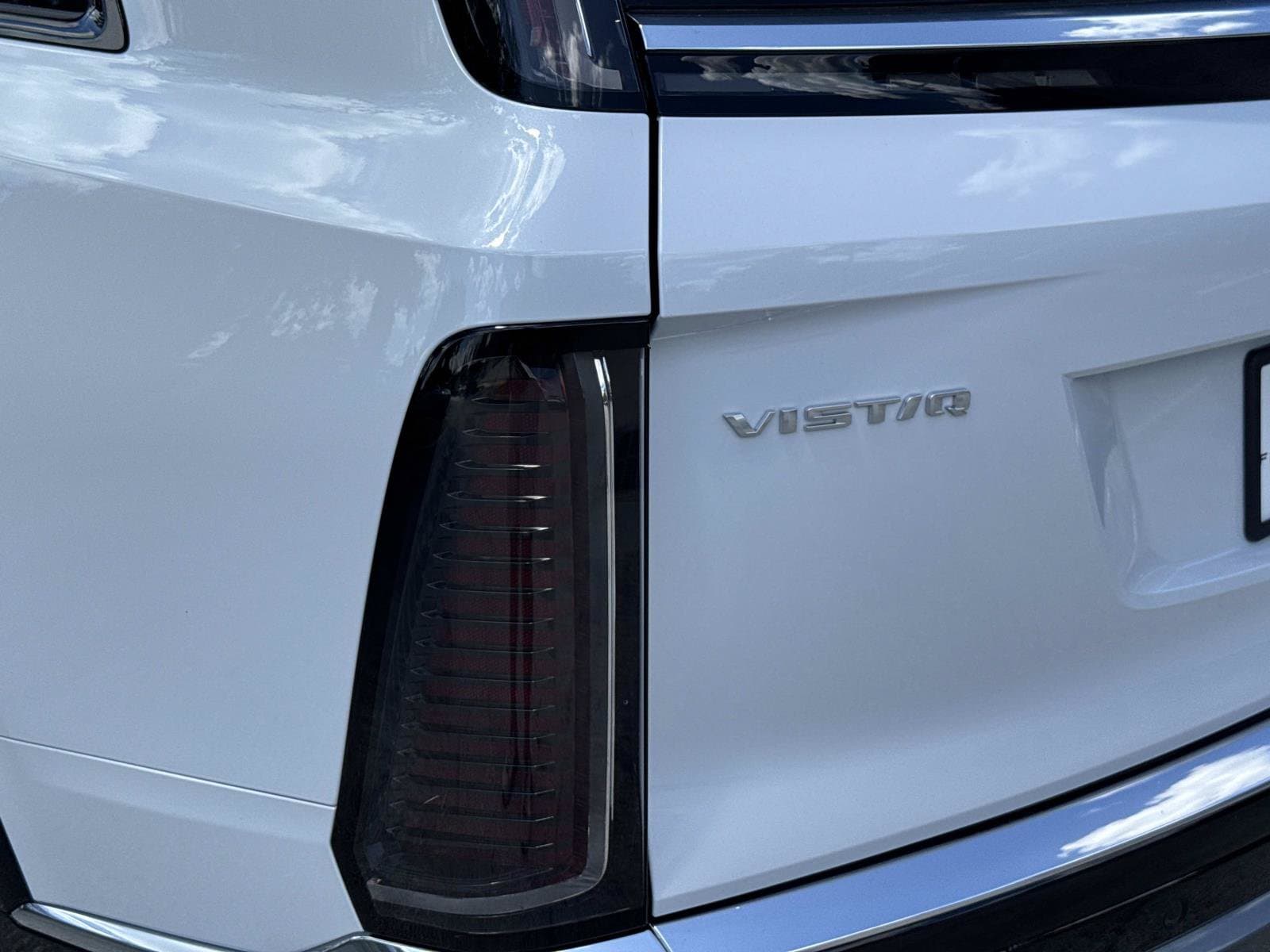 2027 Cadillac VISTIQ Luxury - Photo 11