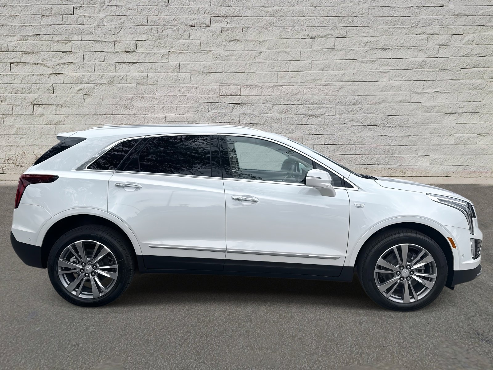 2026 Cadillac XT5 Premium Luxury photo 4