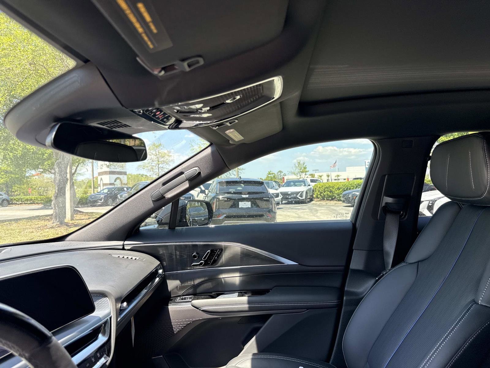 2026 Cadillac LYRIQ Luxury - Photo 25