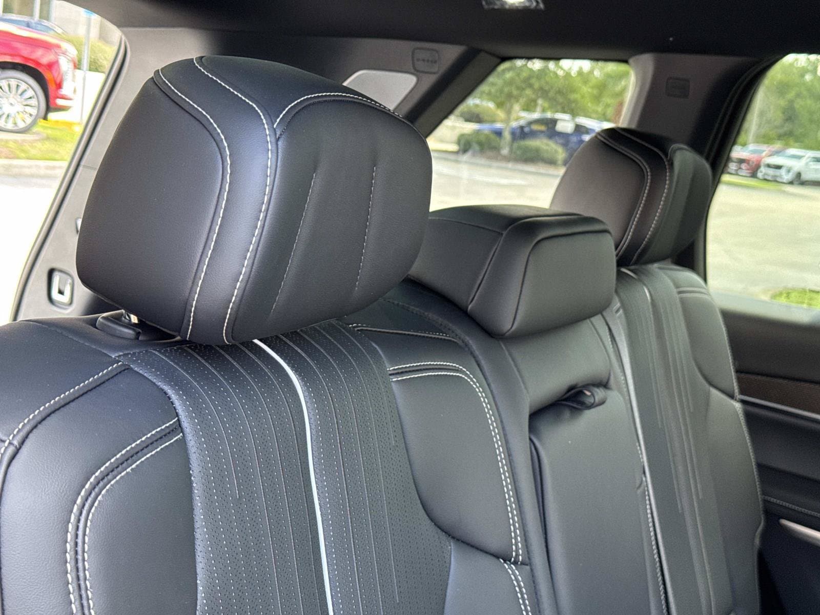 2027 Cadillac VISTIQ Luxury - Photo 26