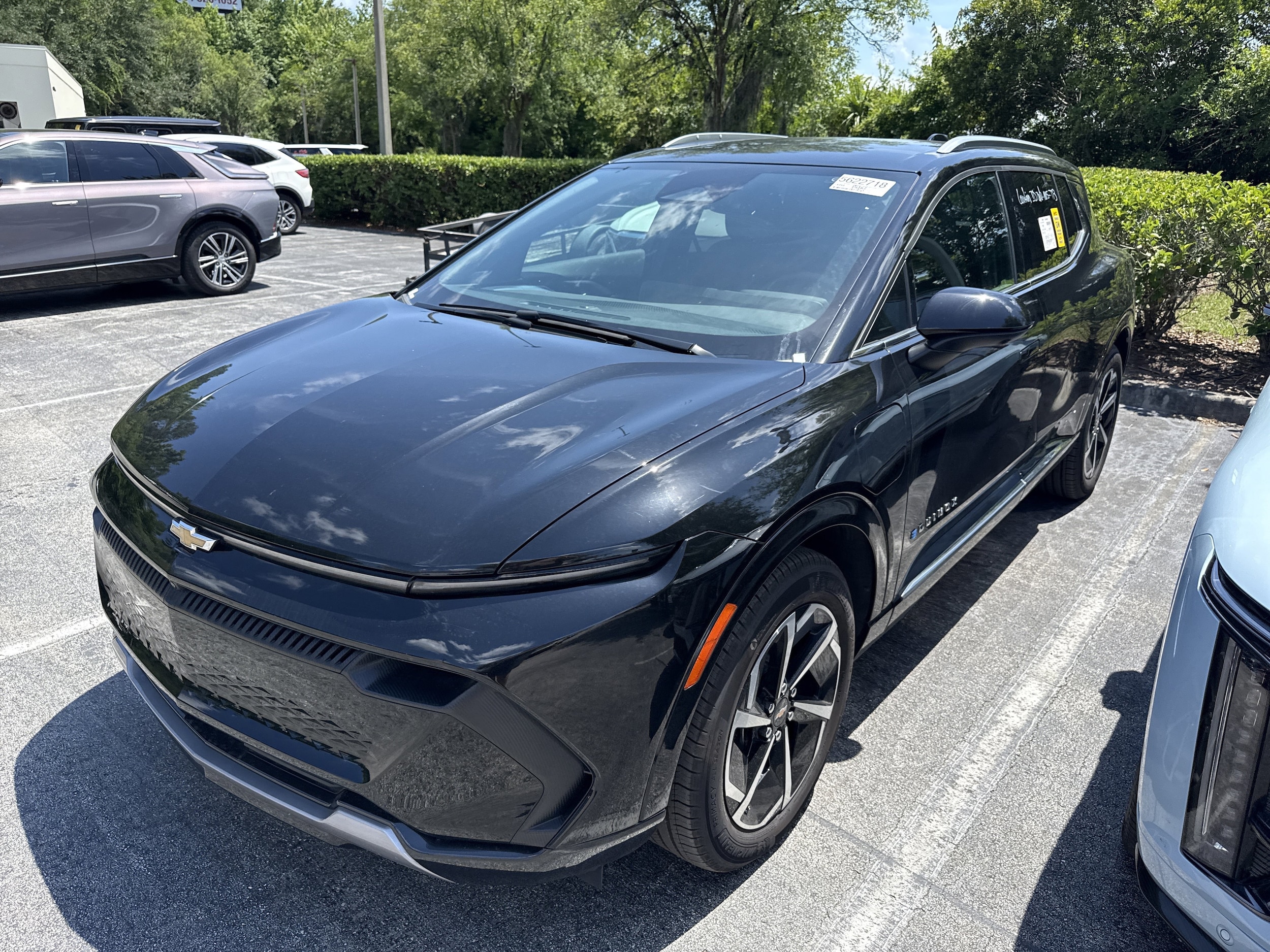 2025 Chevrolet Equinox EV 2LT FWD's photo