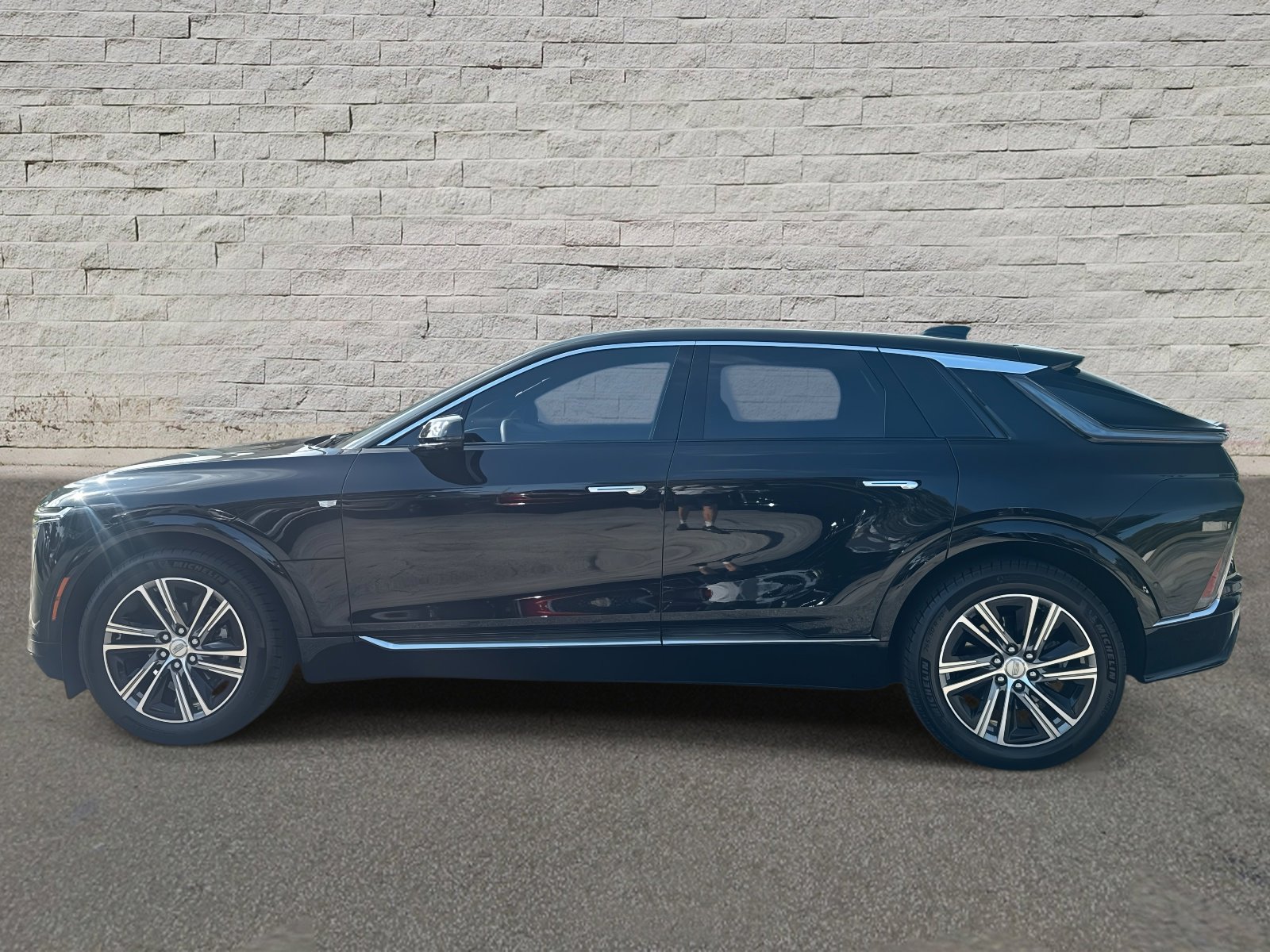 Used 2024 Cadillac LYRIQ Luxury 1 with VIN 1GYKPPRK1RZ105814 for sale in Saint Augustine, FL