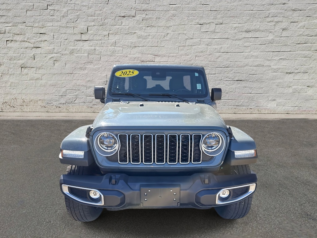 Used 2025 Jeep Wrangler 4xe Sahara SUV