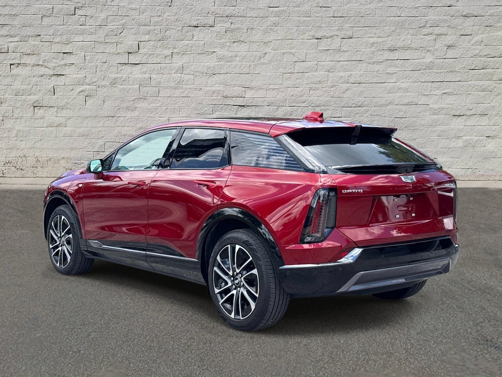 Certified 2025 CADILLAC OPTIQ Sport 2 SUV