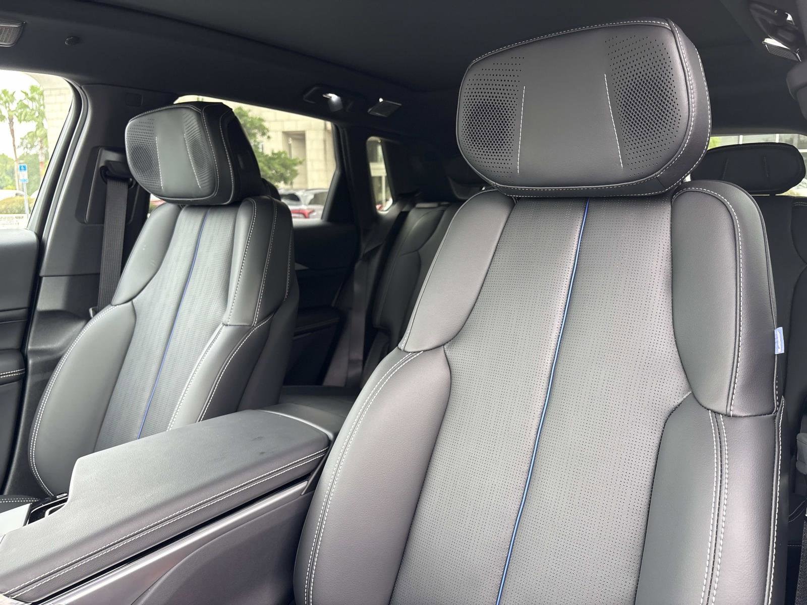 2026 Cadillac LYRIQ V - Photo 17