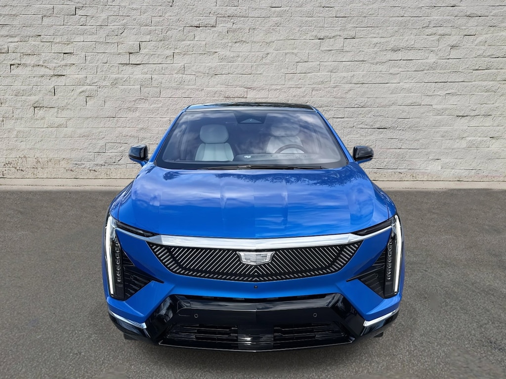 New 2026 CADILLAC OPTIQ Luxury SUV