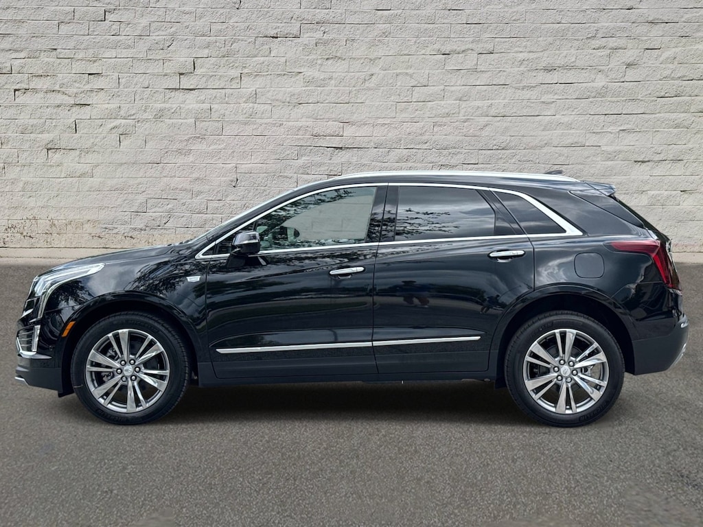 New 2026 CADILLAC XT5 Premium Luxury SUV