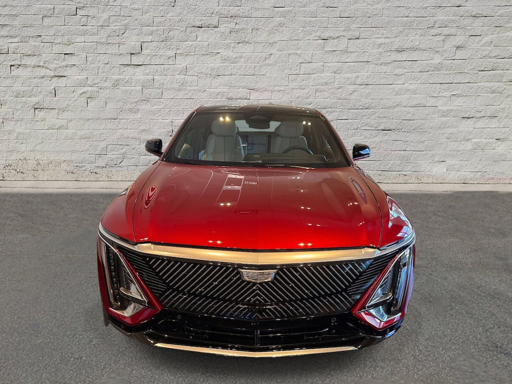 New 2025 CADILLAC LYRIQ Luxury 1 SUV