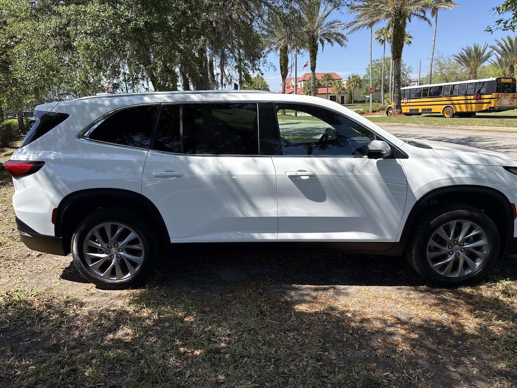 Used 2025 Buick Enclave Preferred SUV