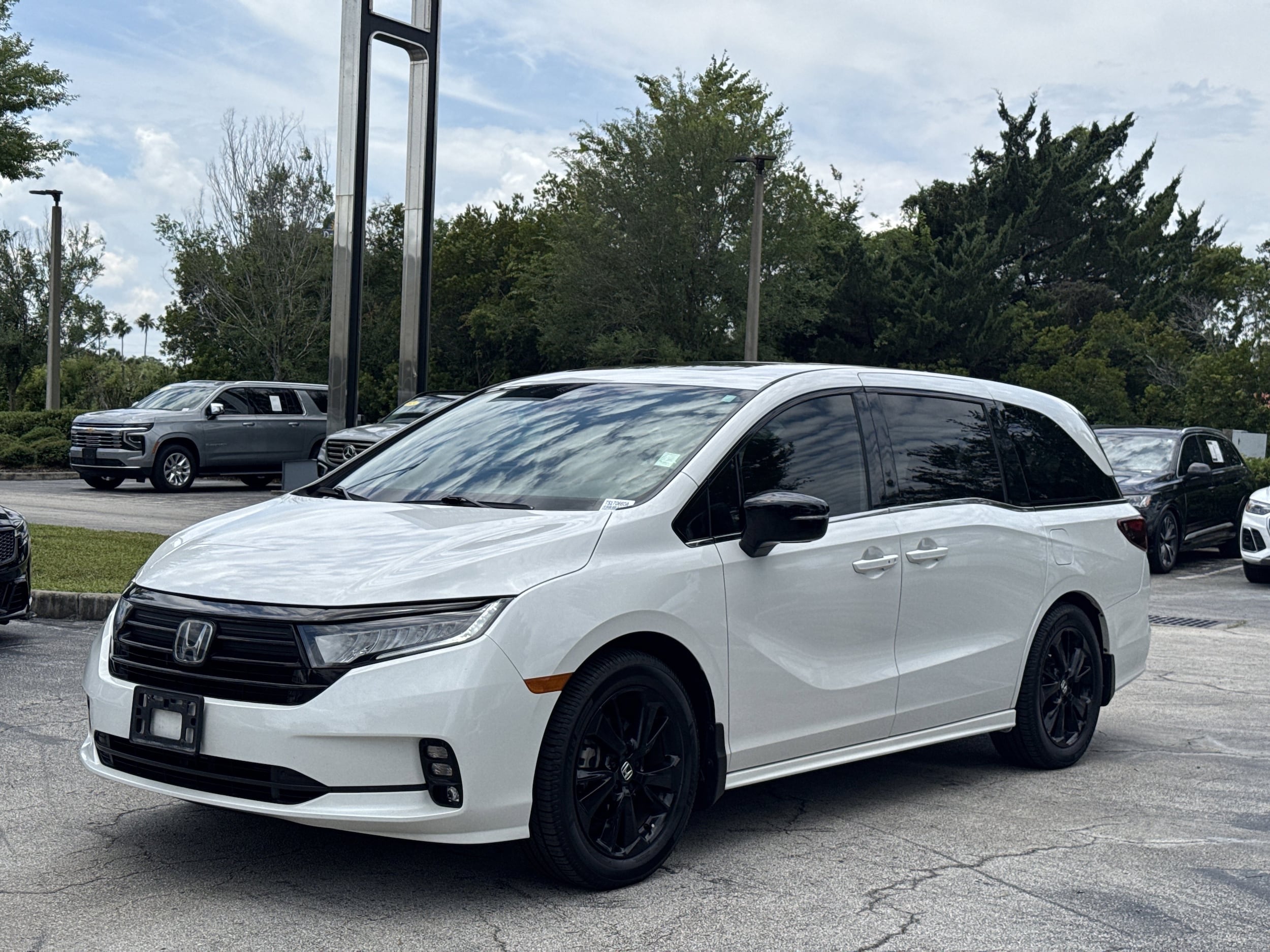 2023 Honda Odyssey SPORT's photo