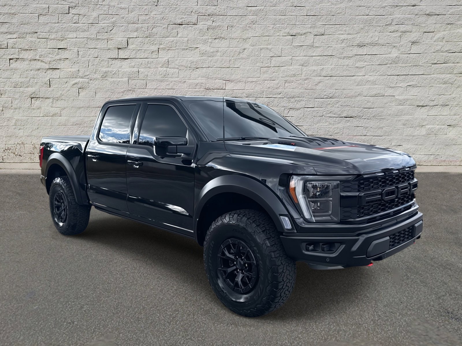 2023 Ford F-150 Raptor photo 3