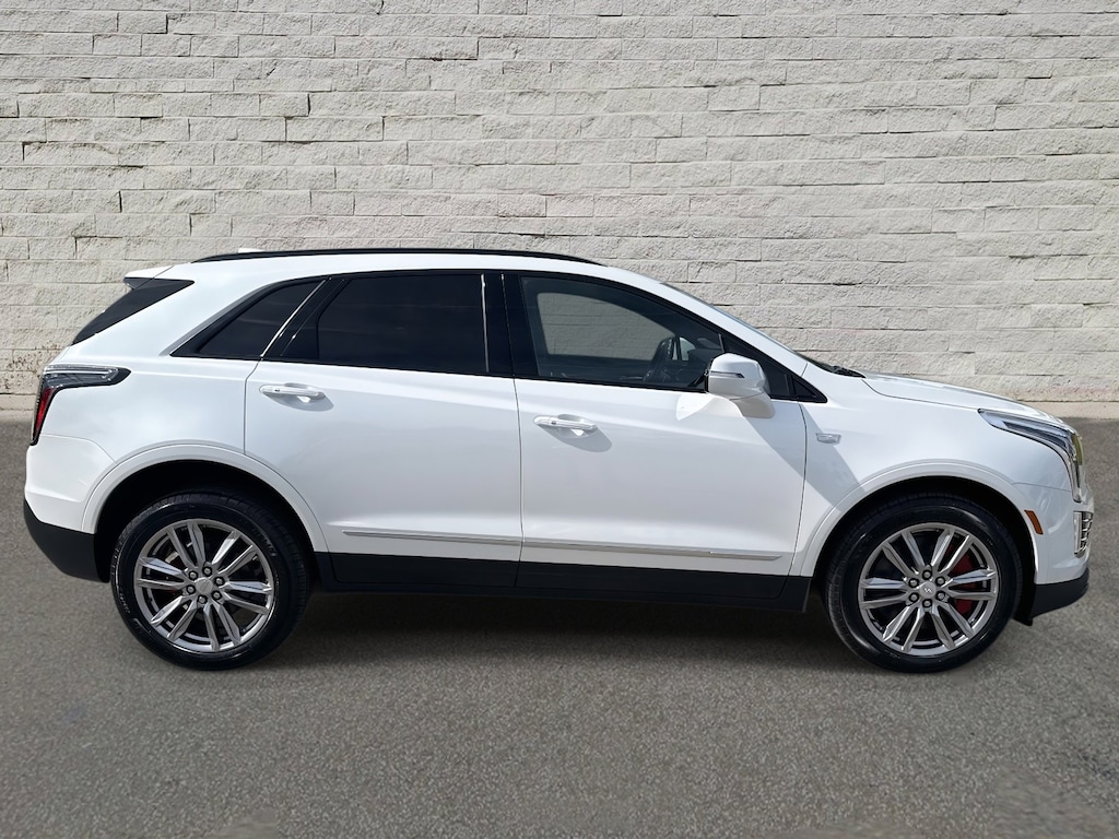 New 2025 CADILLAC XT5 Sport SUV