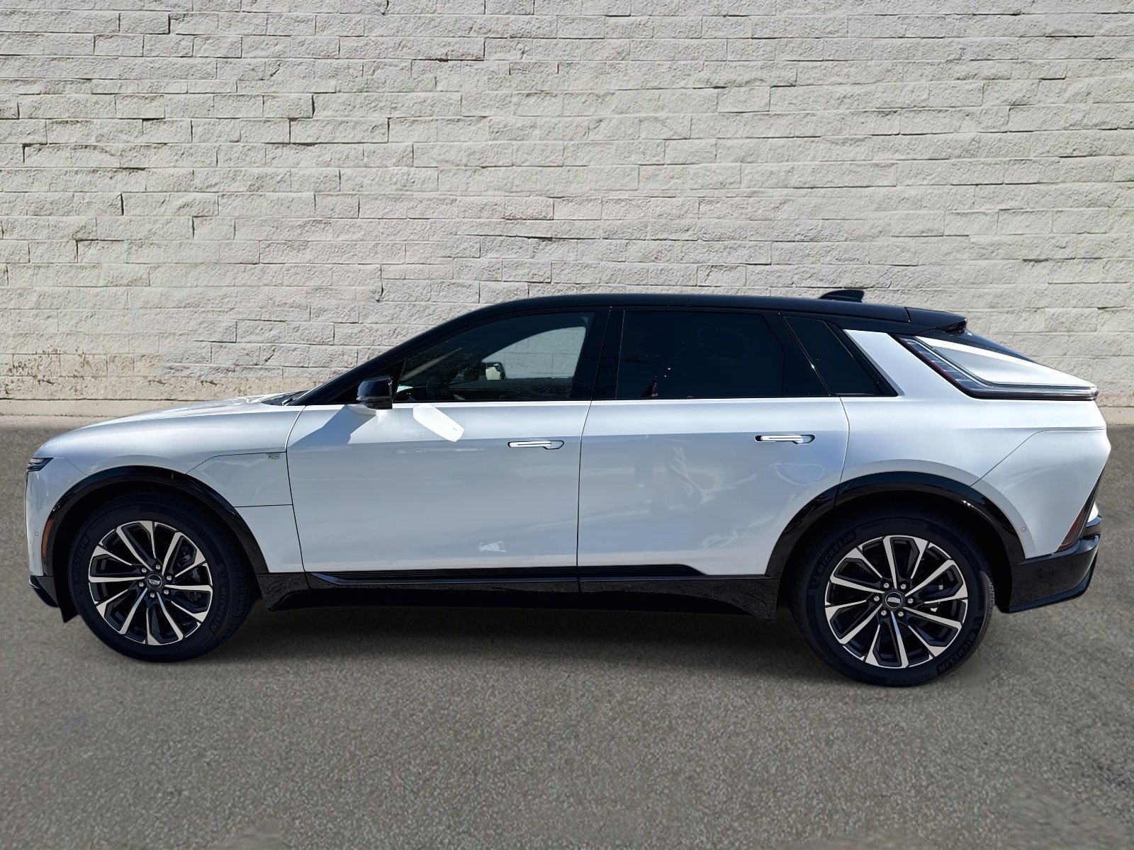 2025 Cadillac LYRIQ Sport 1 - Photo 8