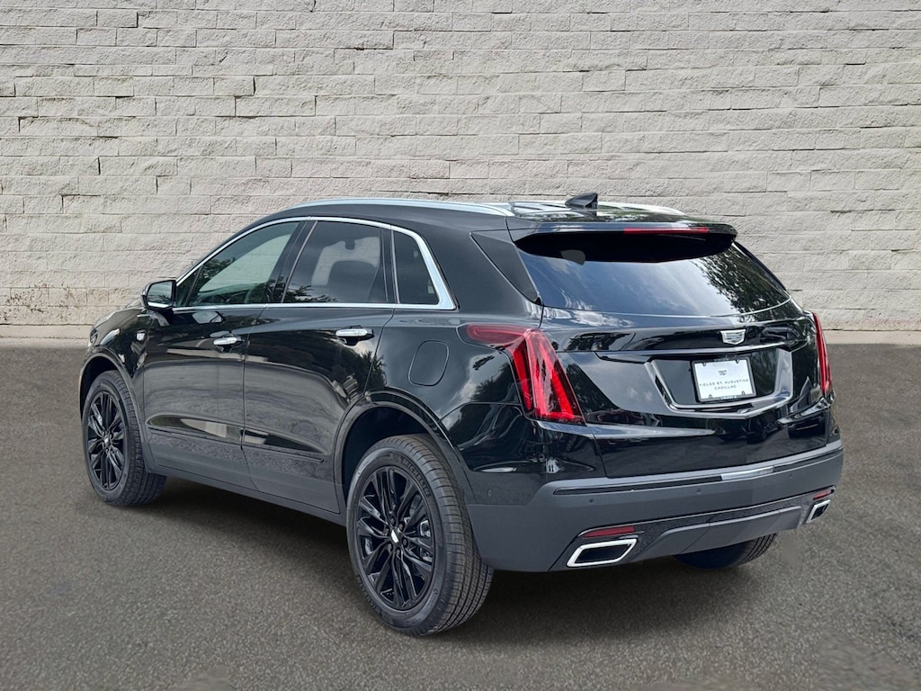 New 2026 CADILLAC XT5 Premium Luxury SUV