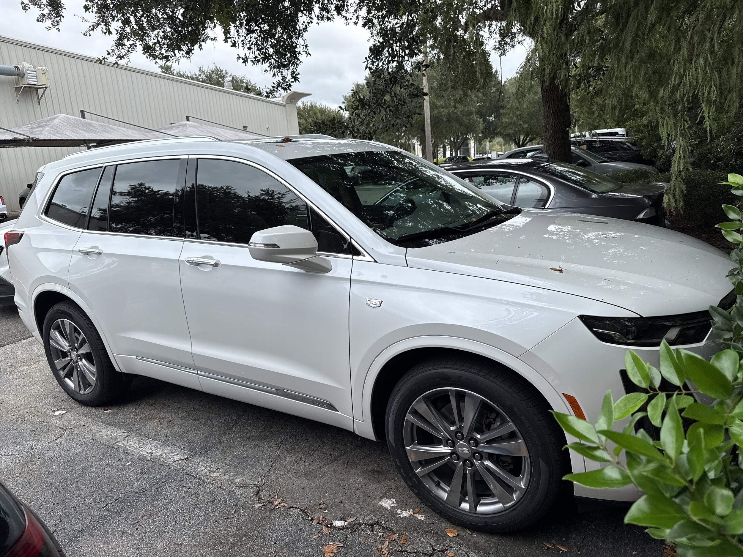 2023 Cadillac XT6 Premium Luxury photo 2