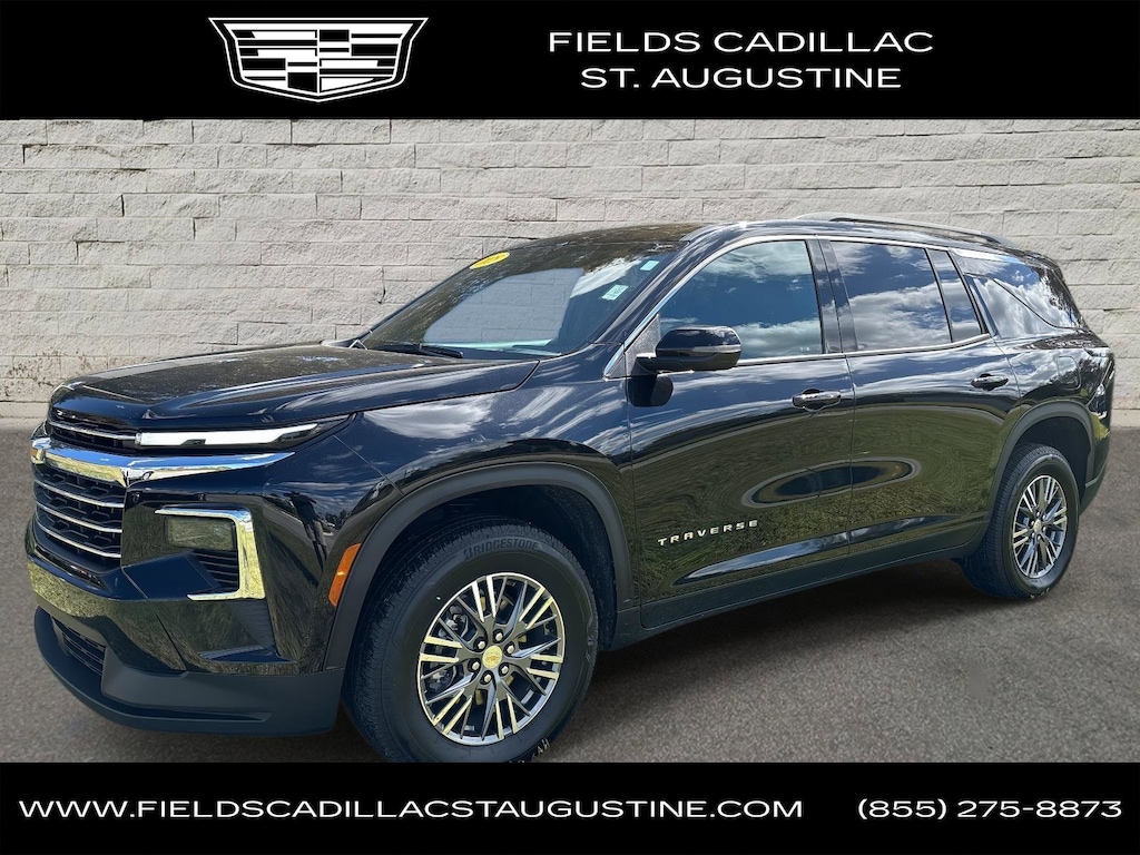 Used 2025 Chevrolet Traverse LT SUV