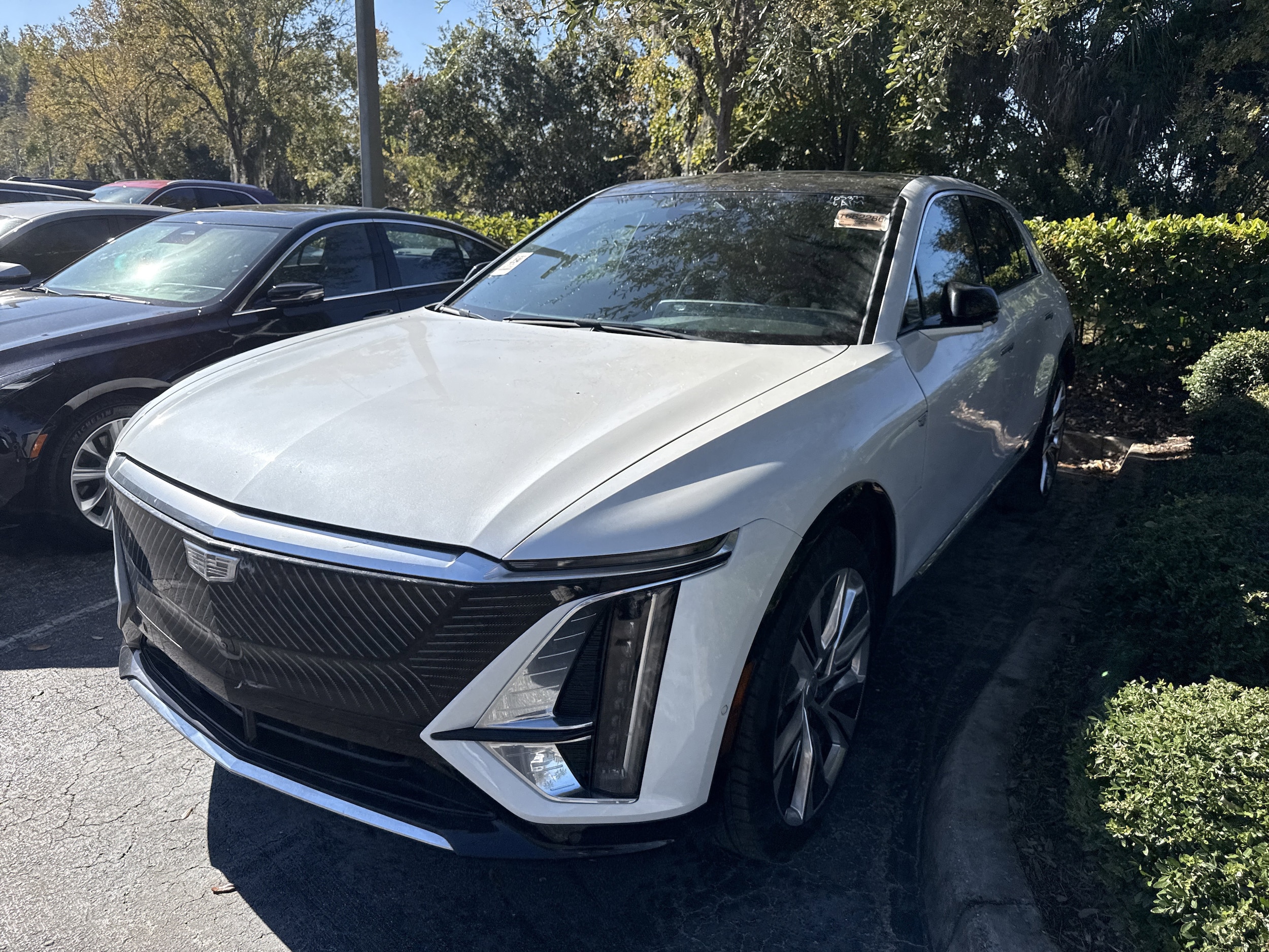 2024 Cadillac LYRIQ Luxury 3's photo