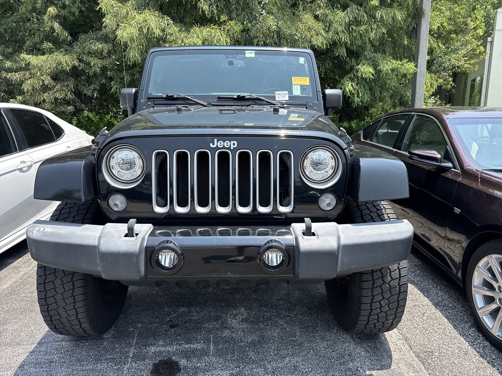 Used 2017 Jeep Wrangler Unlimited Sahara SUV