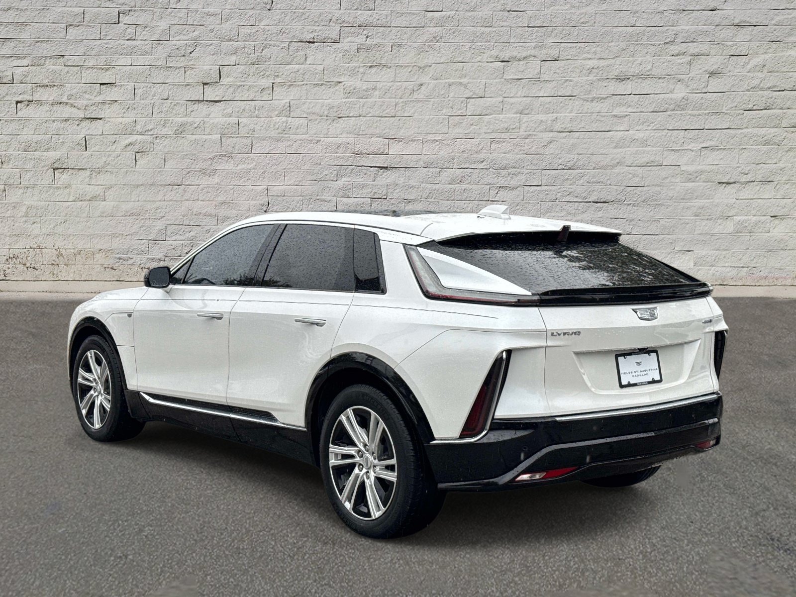 Used 2024 CADILLAC LYRIQ Tech SUV