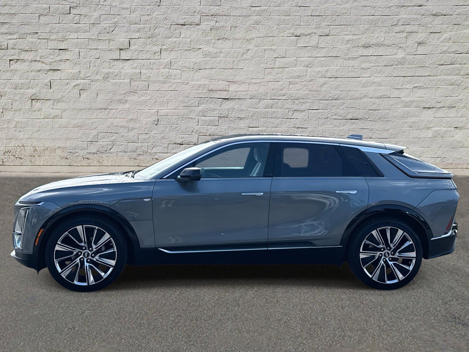 Used 2023 Cadillac LYRIQ Luxury with VIN 1GYKPMRK2PZ001120 for sale in Saint Augustine, FL