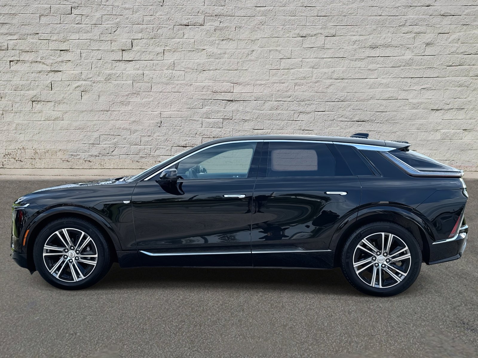 Used 2024 Cadillac LYRIQ Luxury 2 with VIN 1GYKPRRKXRZ136670 for sale in St. Augustine, FL