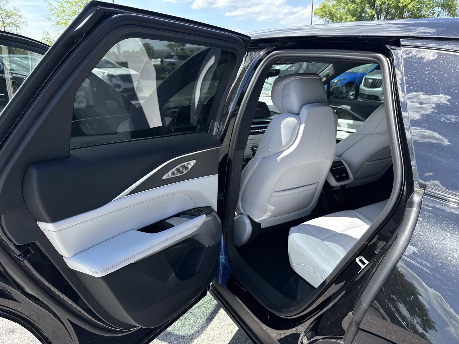 2026 Cadillac LYRIQ Signature Sport - Photo 14