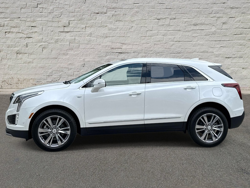 New 2026 CADILLAC XT5 Premium Luxury SUV