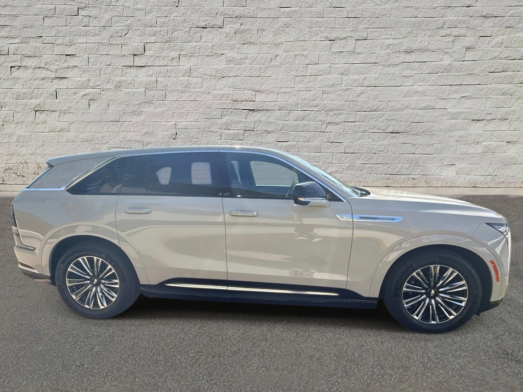 New 2026 CADILLAC ESCALADE IQ Luxury SUV