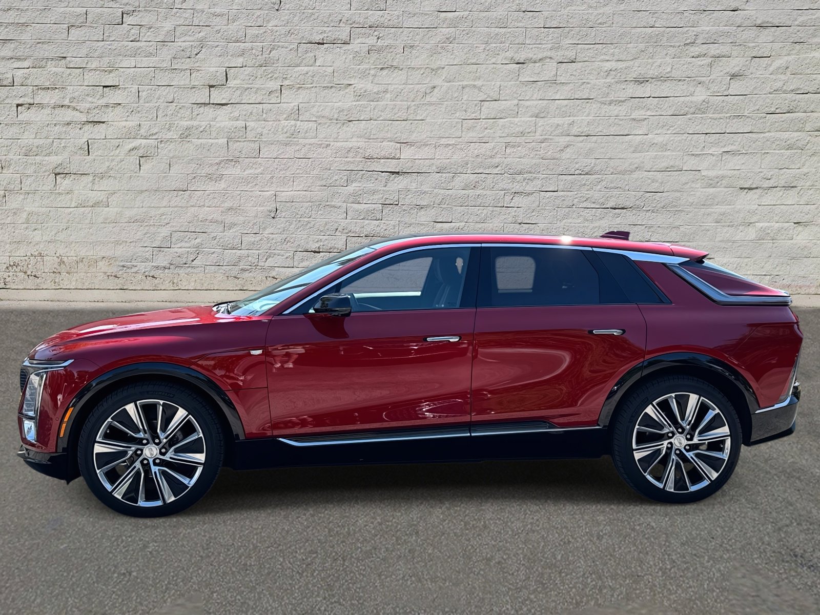 Used 2024 Cadillac LYRIQ Luxury 3 with VIN 1GYKPSRL1RZ137870 for sale in Saint Augustine, FL