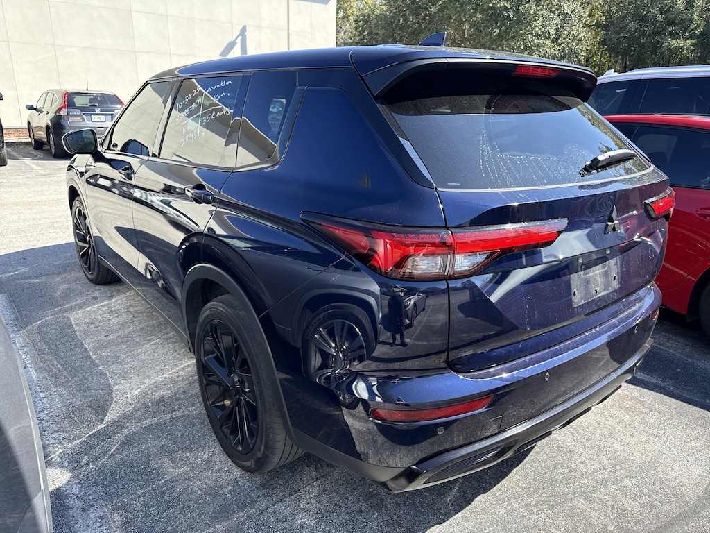 Used 2022 Mitsubishi Outlander SE CUV