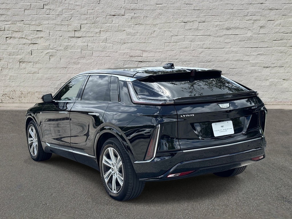Used 2024 CADILLAC LYRIQ Tech SUV