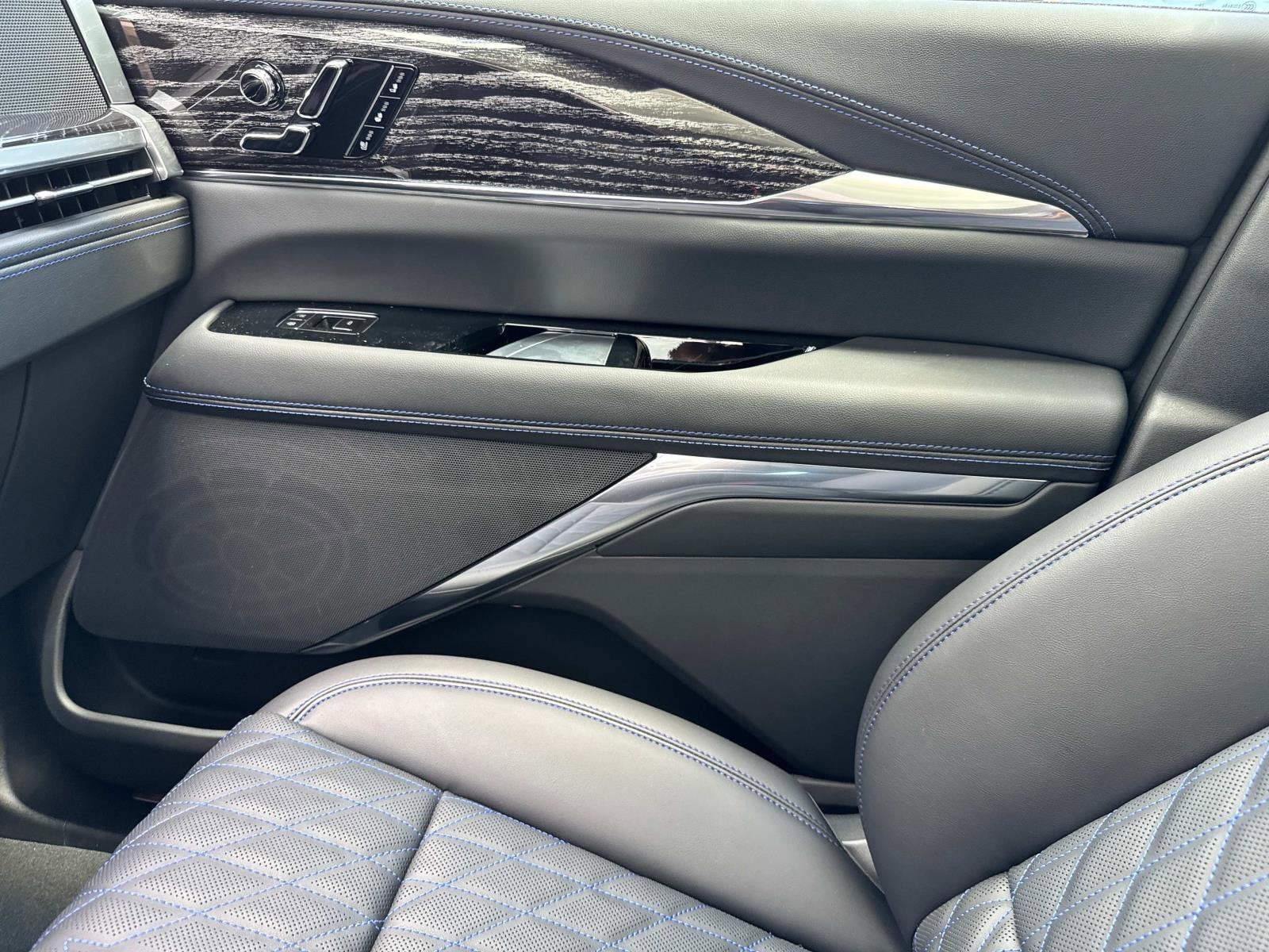 2026 Cadillac Escalade IQL Luxury - Photo 22
