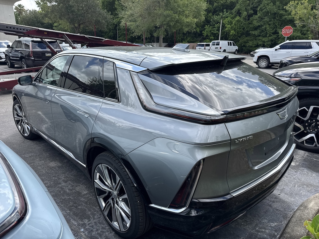 Used 2025 CADILLAC LYRIQ Luxury 3 SUV