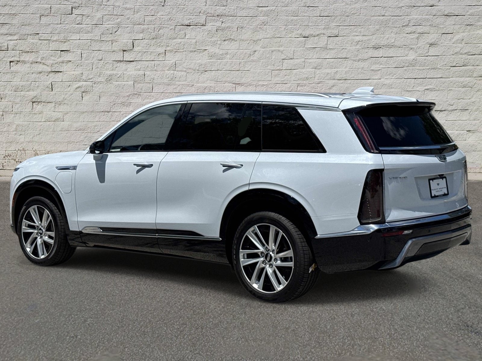 2027 Cadillac VISTIQ Luxury - Photo 3