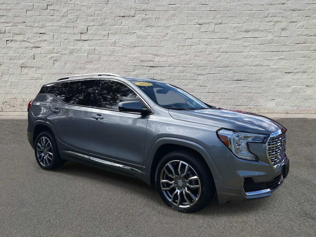 Used 2023 GMC Terrain Denali SUV