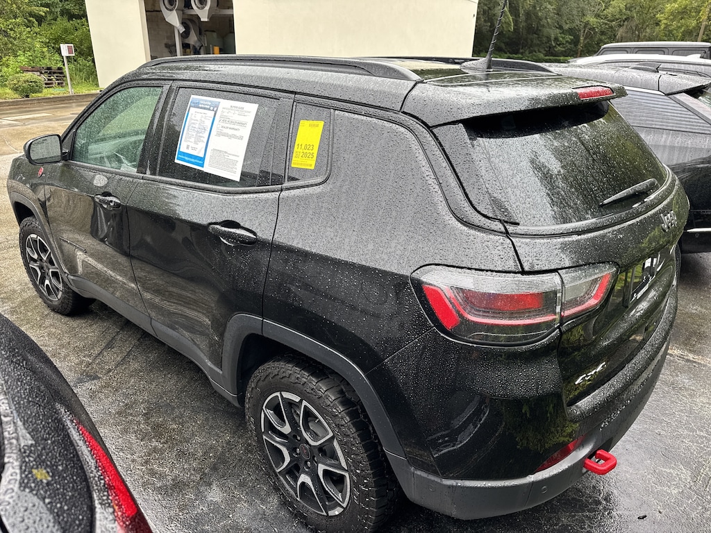 Used 2025 Jeep Compass Trailhawk SUV