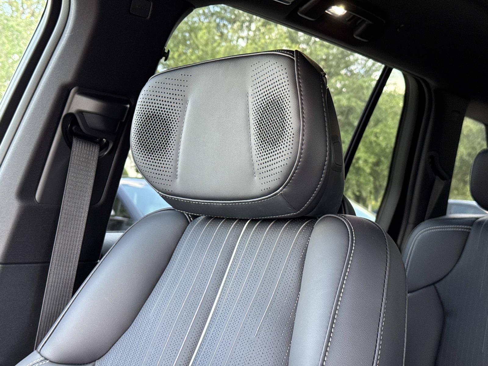 2027 Cadillac VISTIQ Luxury - Photo 24