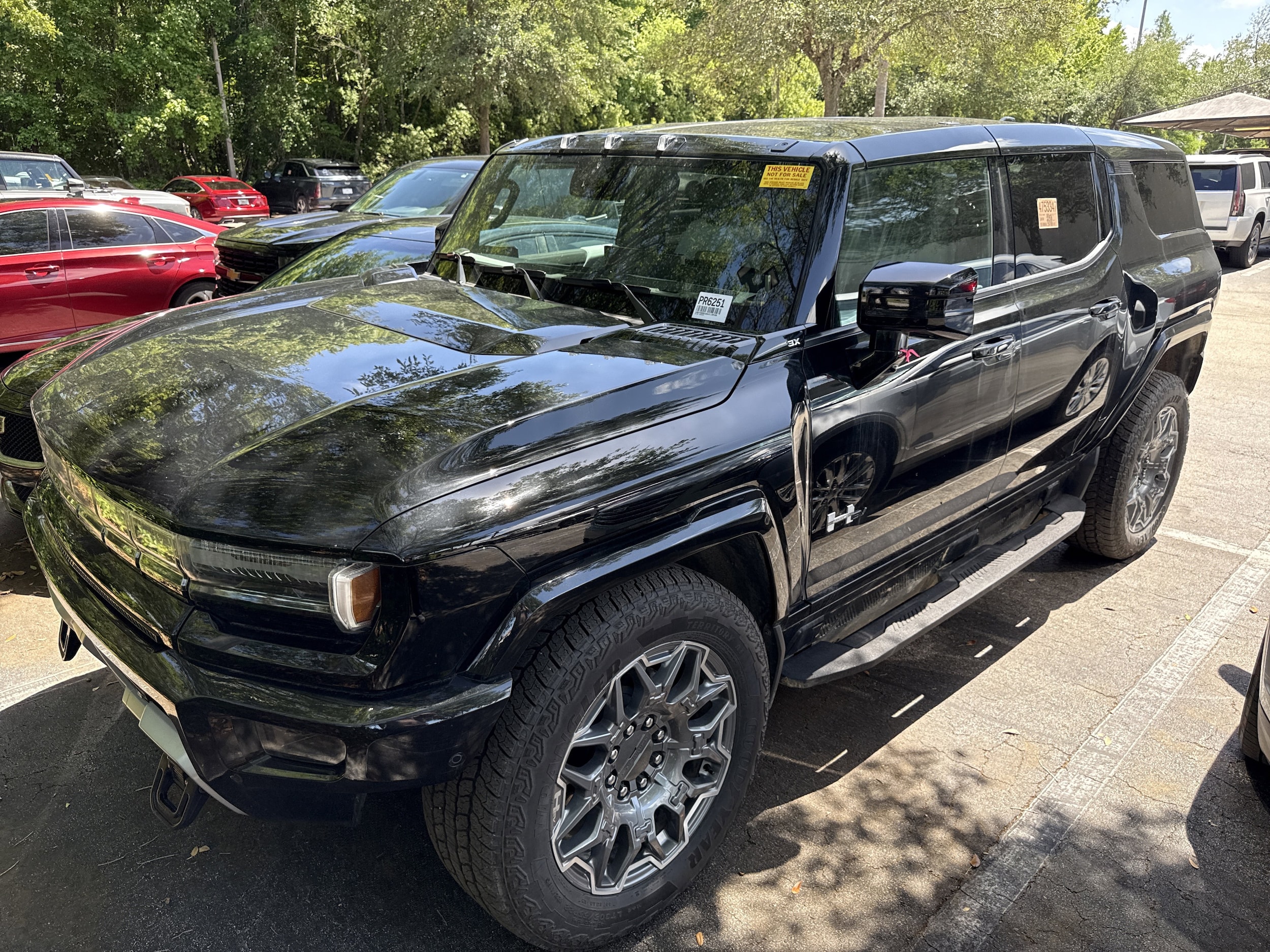 2025 GMC Hummer EV 3X SUV's photo