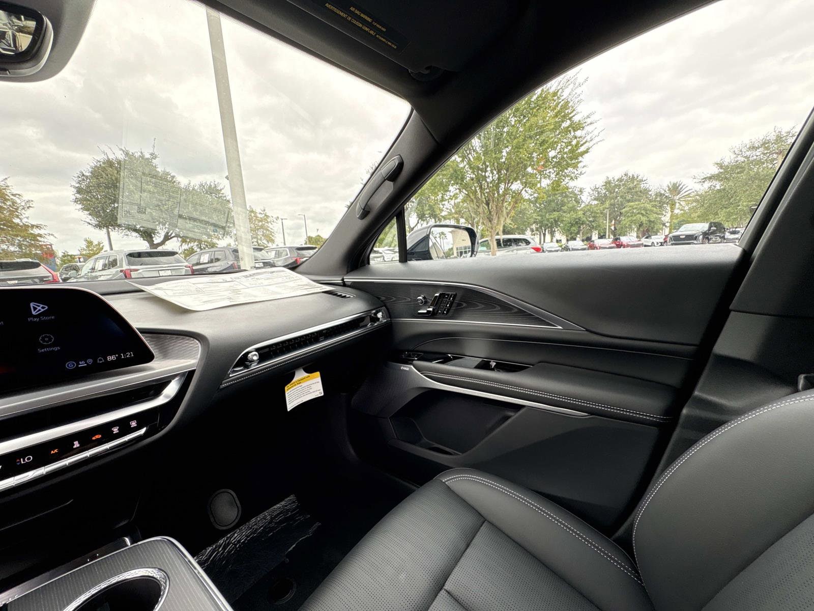 2026 Cadillac LYRIQ V - Photo 25