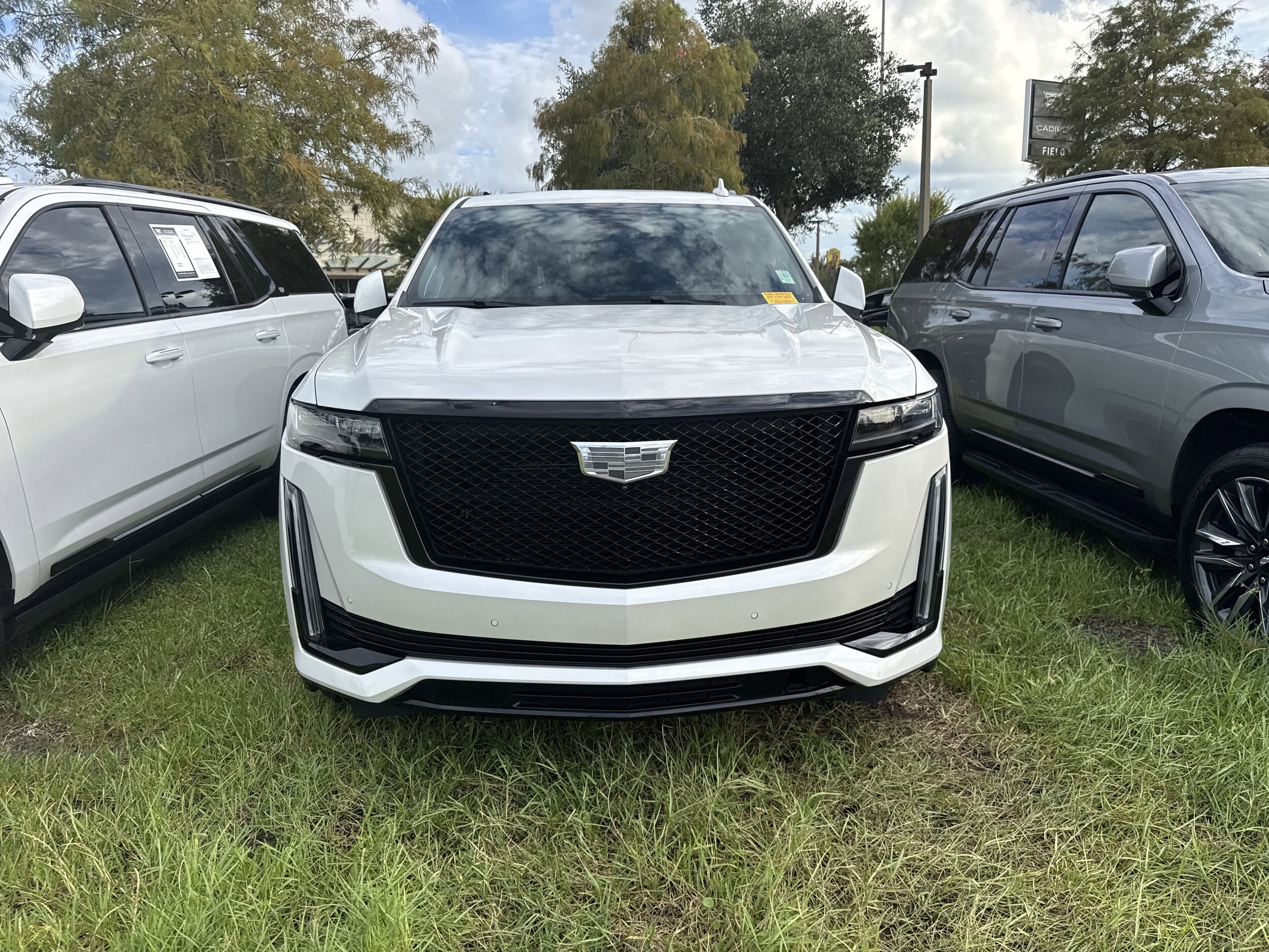 2024 Cadillac Escalade ESV Sport Platinum photo 2